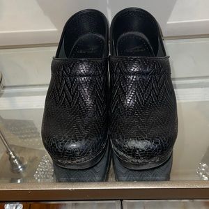 Dansko shoe size 38 us 8